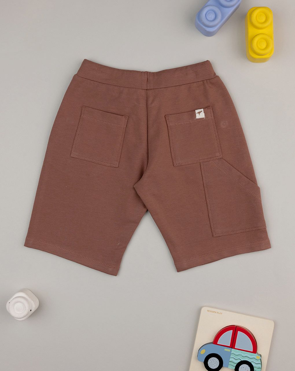 Bermuda bimbo marrone con tasche