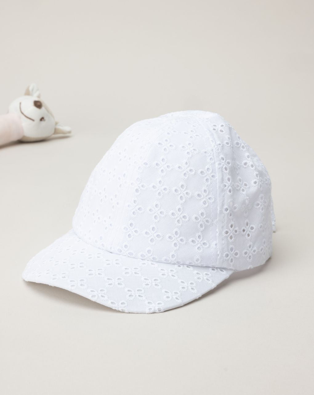 Cappello bambina in sangallo bianco