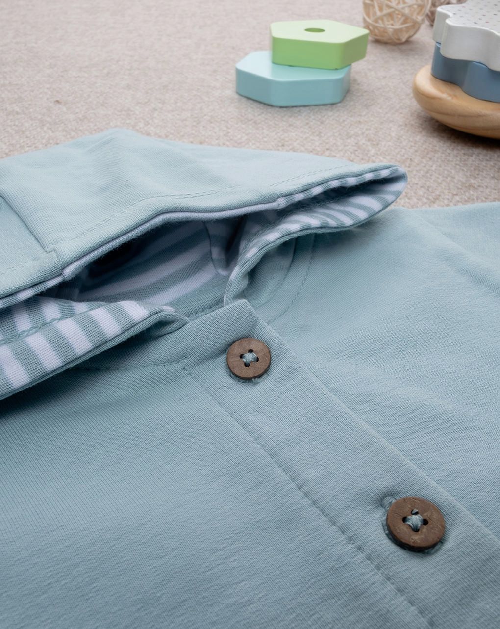 Cardigan azzurro con cappuccio bimbo