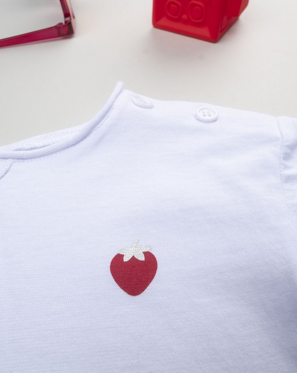 T-shirt bimba bianca fragola