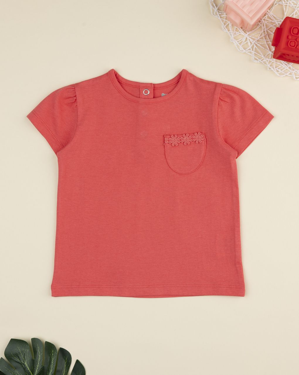 T-shirt bimba corallo con taschino