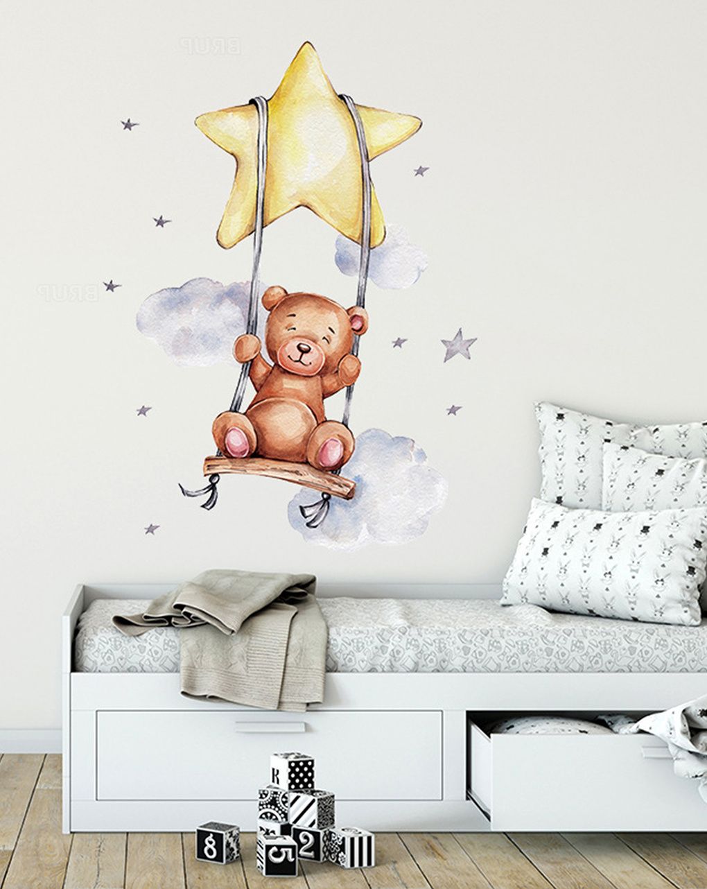 Adesivo decorativo da parete - orso sull'altalena-  autoadesivo - sipo