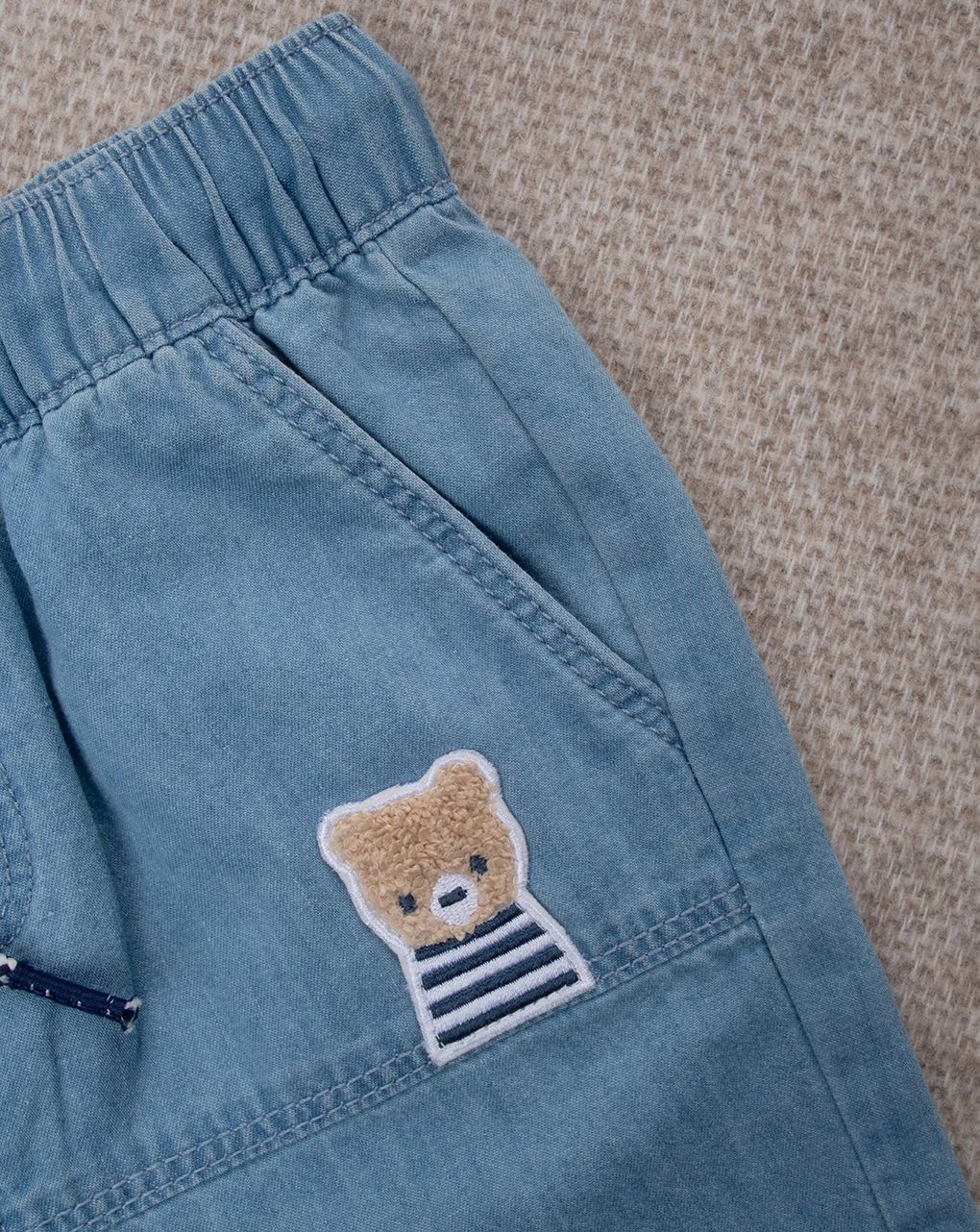 Bermuda bimbo denim chiaro con patch