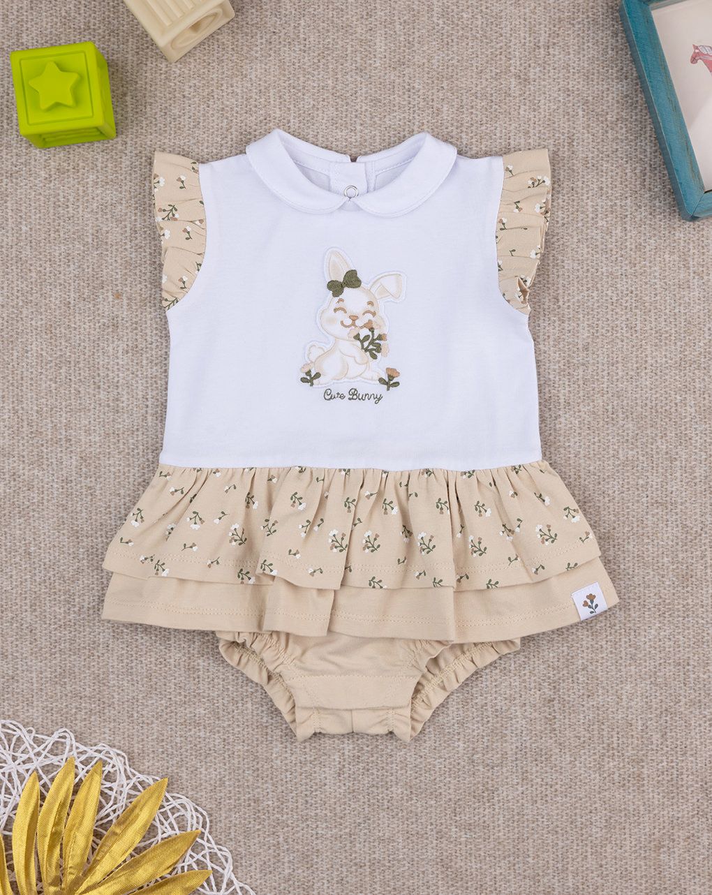 Pagliaccetto bimba beige coniglietto