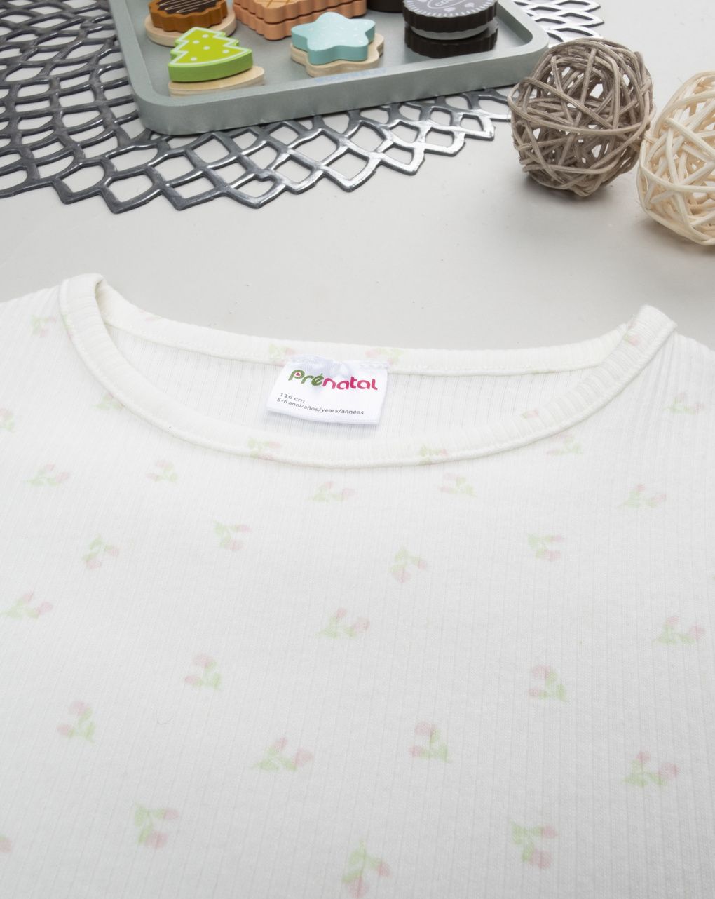 T-shirt bimba panna fiori allover