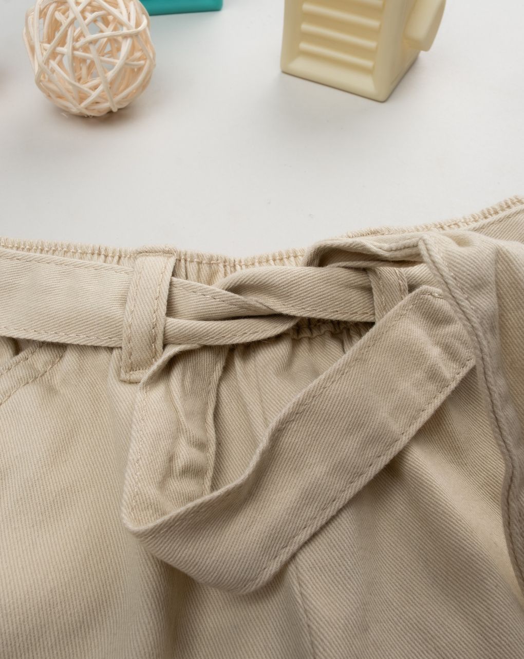 Shorts beige bambina con fusciacca
