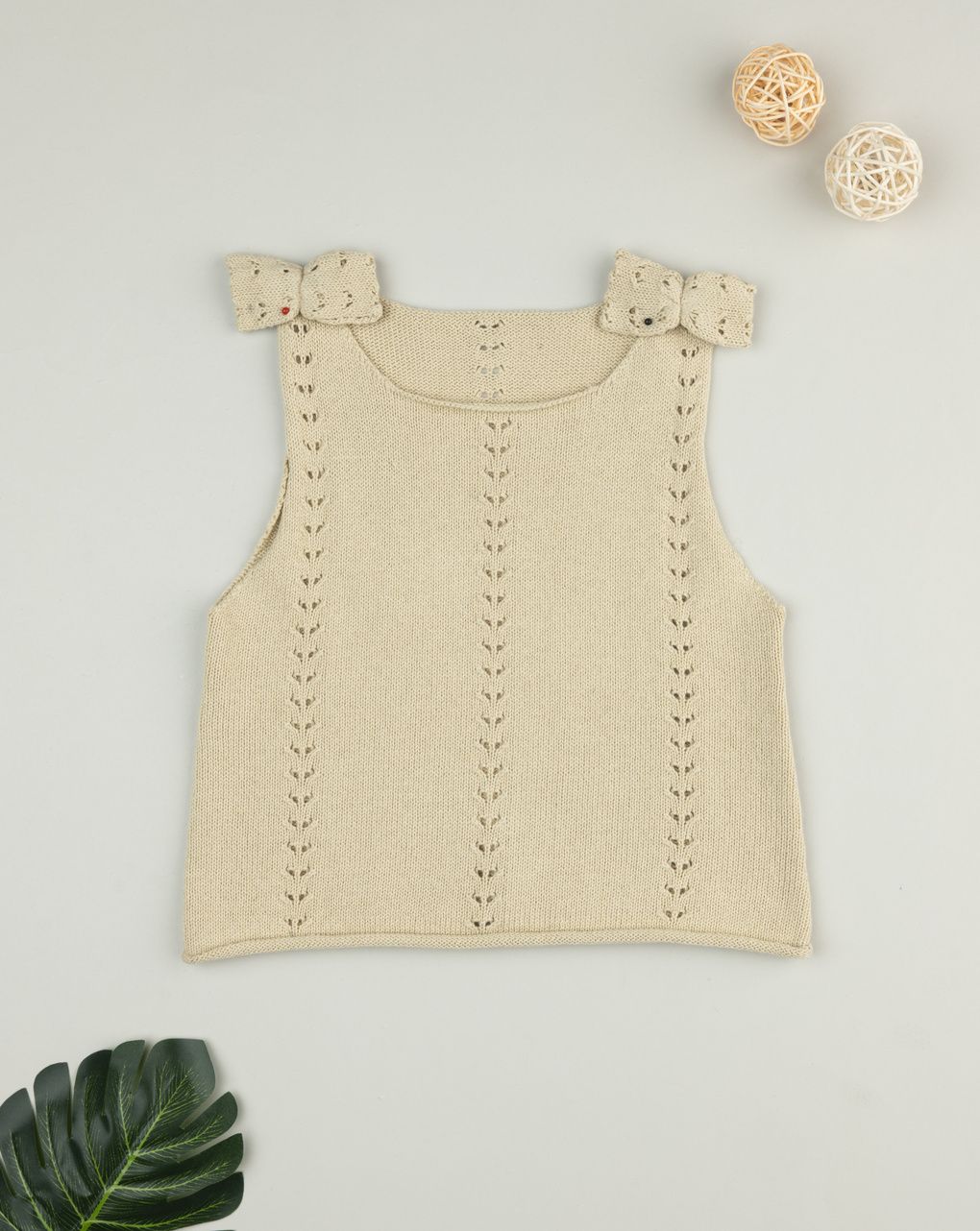 Smanicato in tricot beige bambina