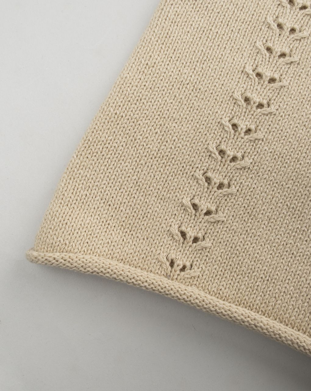 Smanicato in tricot beige bambina