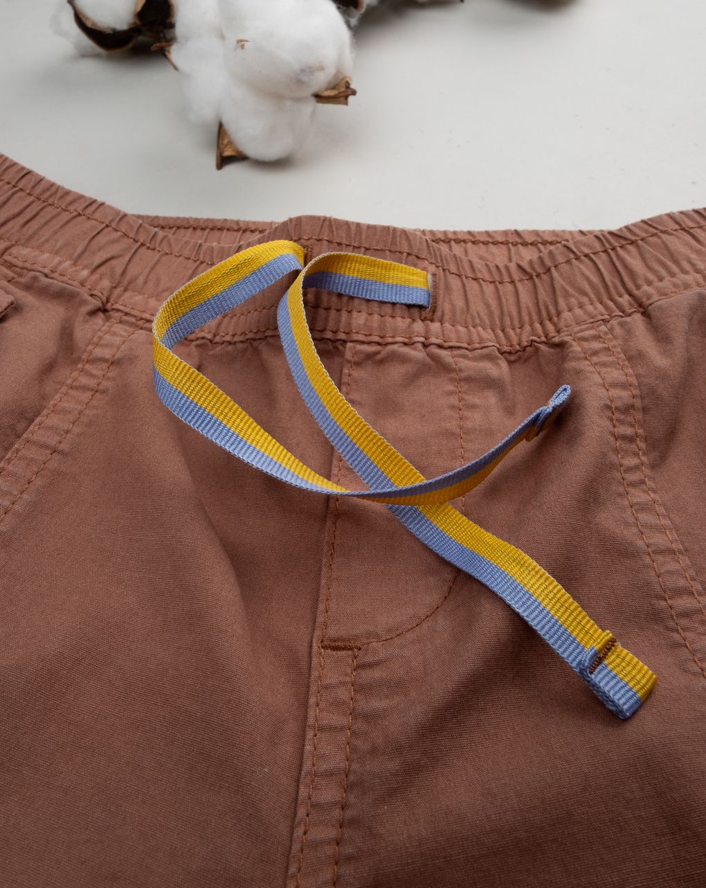 Shorts bimbo marroni tasconi laterali