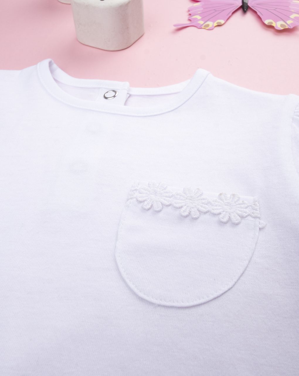 T-shirt bimba bianca con taschino