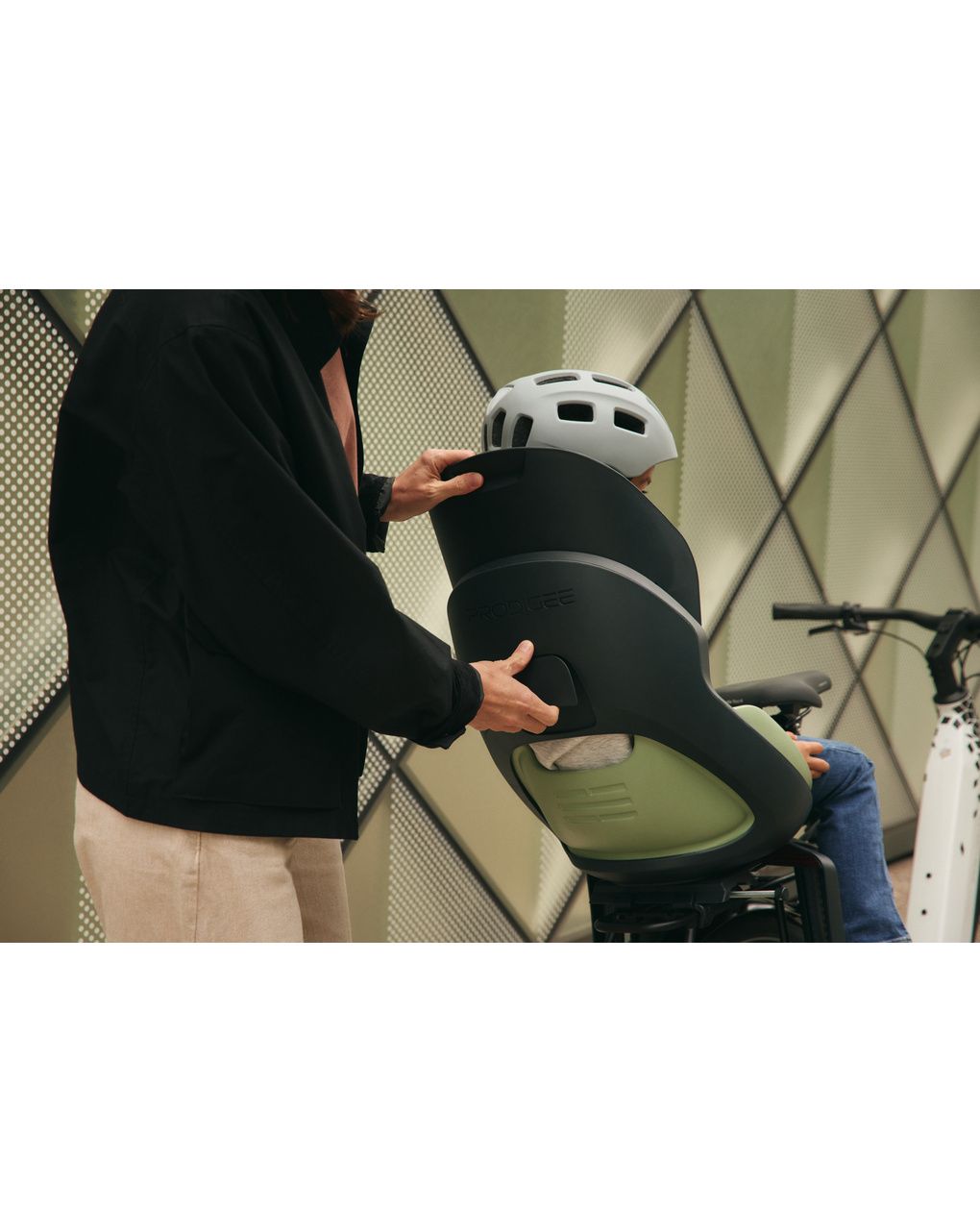 Prodigee icon rear frame - seggiolino bici con montaggio posteriore al portapacchi arancio brillante