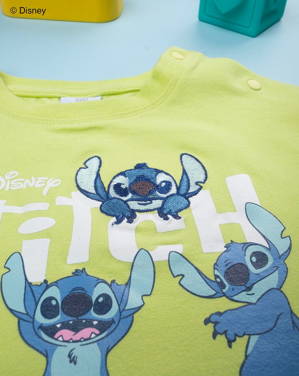 T-shirt bimbo verde stitch