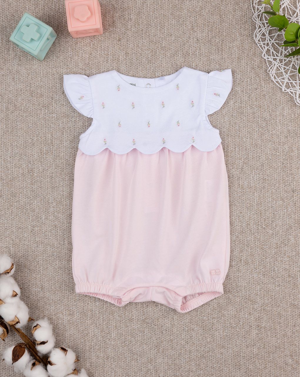 Pagliaccetto bimba bianco/rosa c ricami