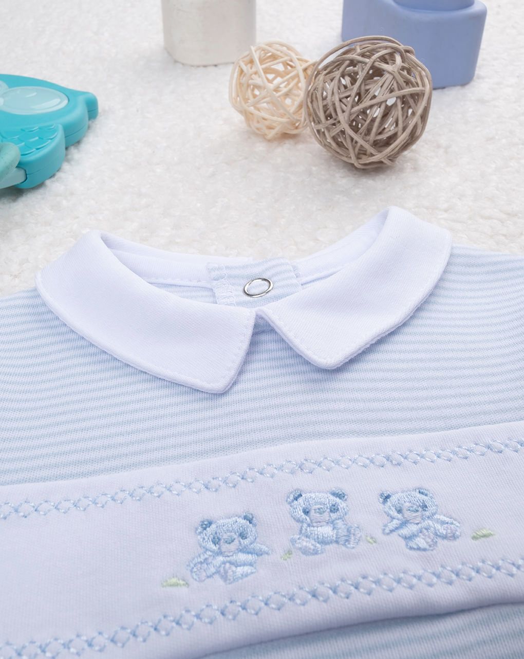 Completo bimbo tutina e cappellino azzurro