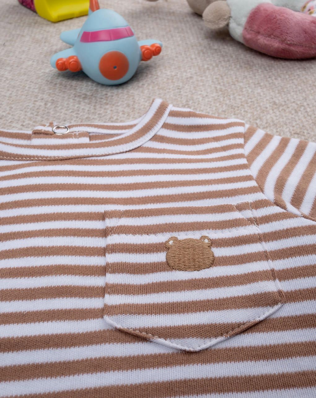 T-shirt bimbo rigata con taschino