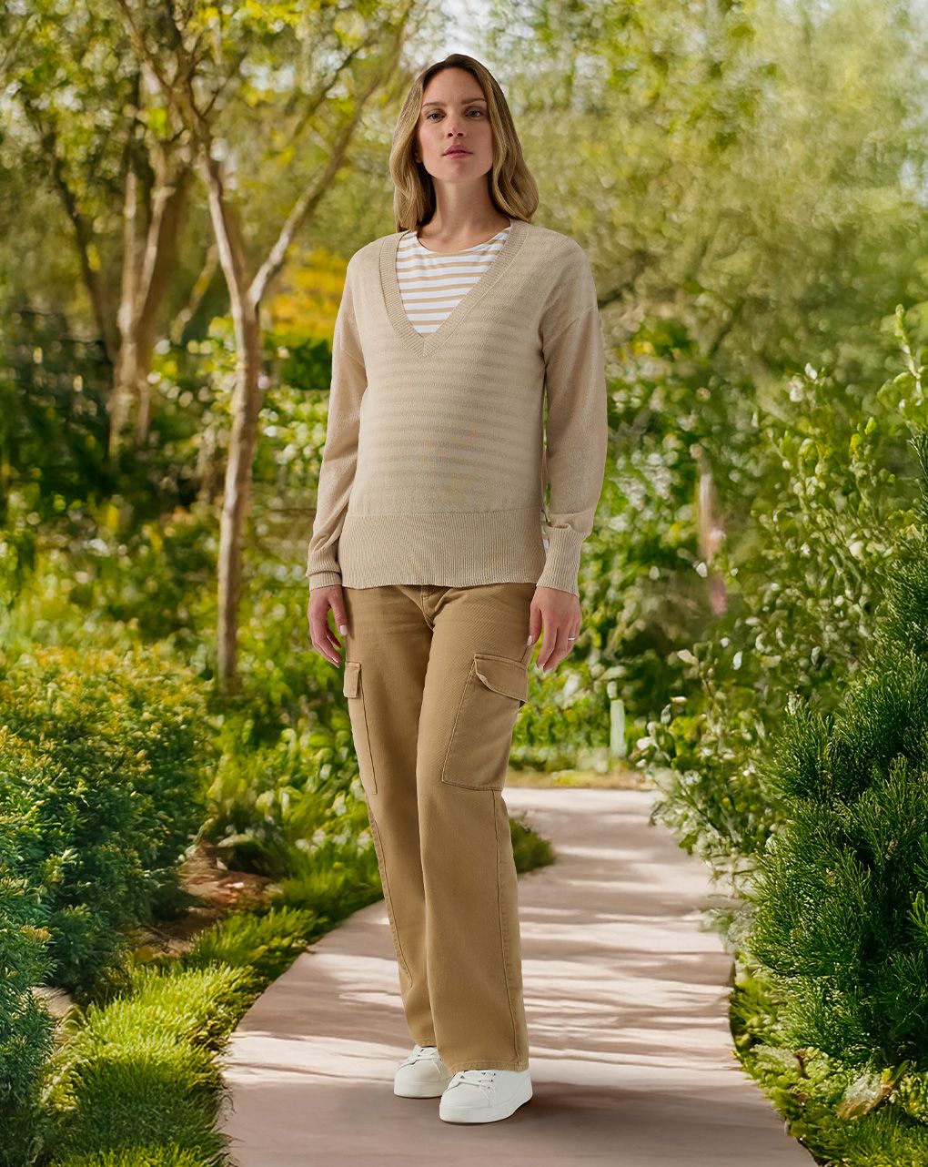 Pantalone premaman beige con tasche cargo