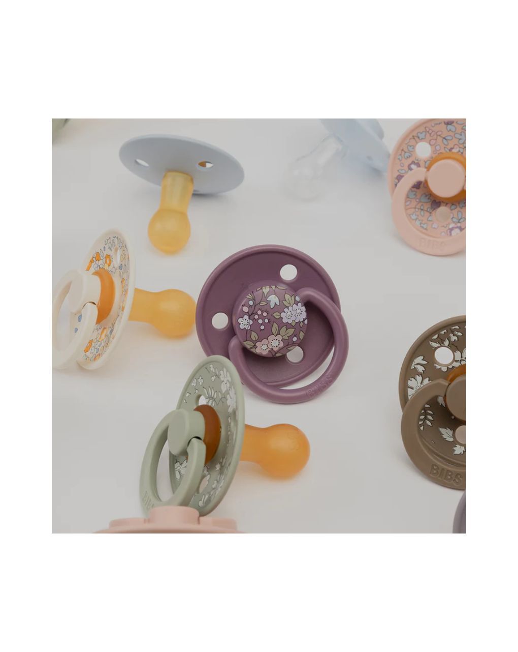 Bibs x liberty colour rotondo lattice avorio- salvia size 1 - bibs