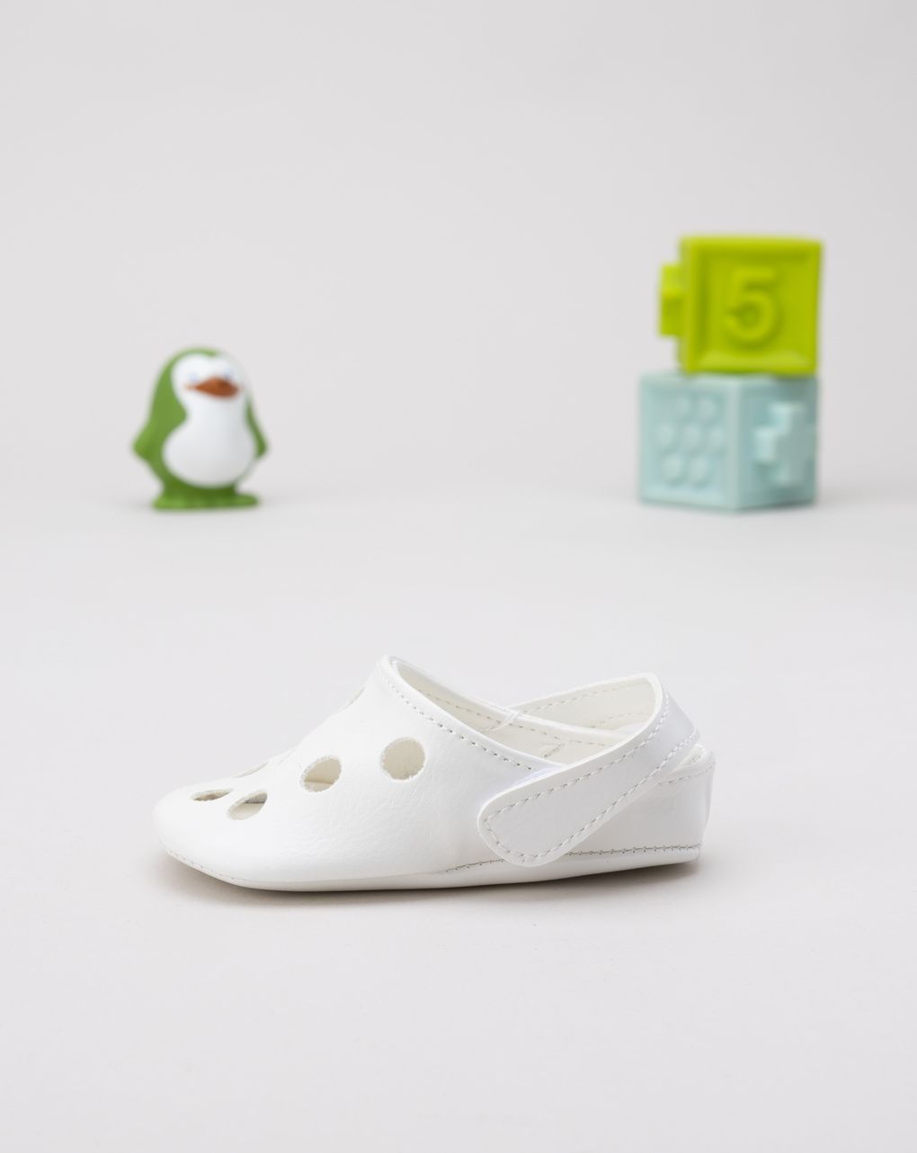 Sabot bianchi neonato