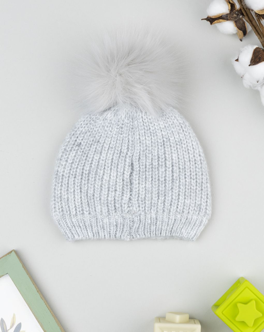 Berretto ponpon bimba grigio con lurex