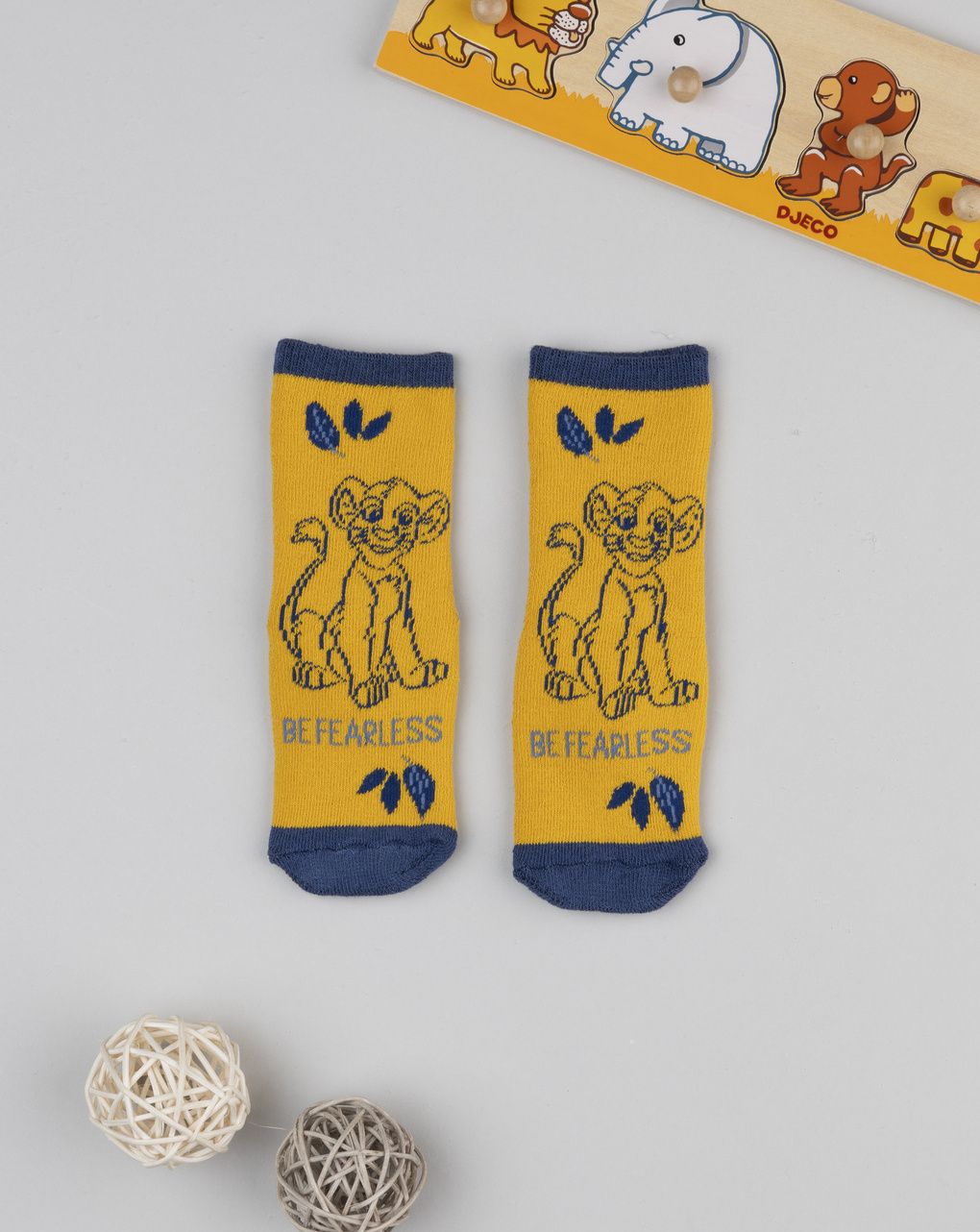 Antiscivolo bimbo giallo disney re leone