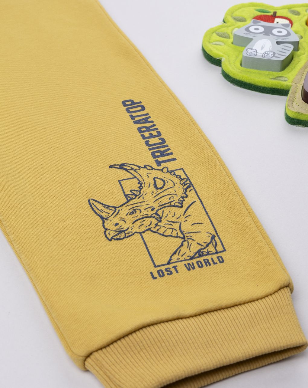 Pantalone felpato bimbo giallo "triceratopo"