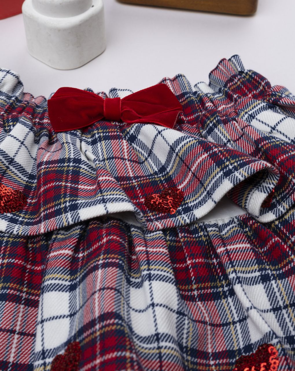 Gonna tartan bimba con applicazioni