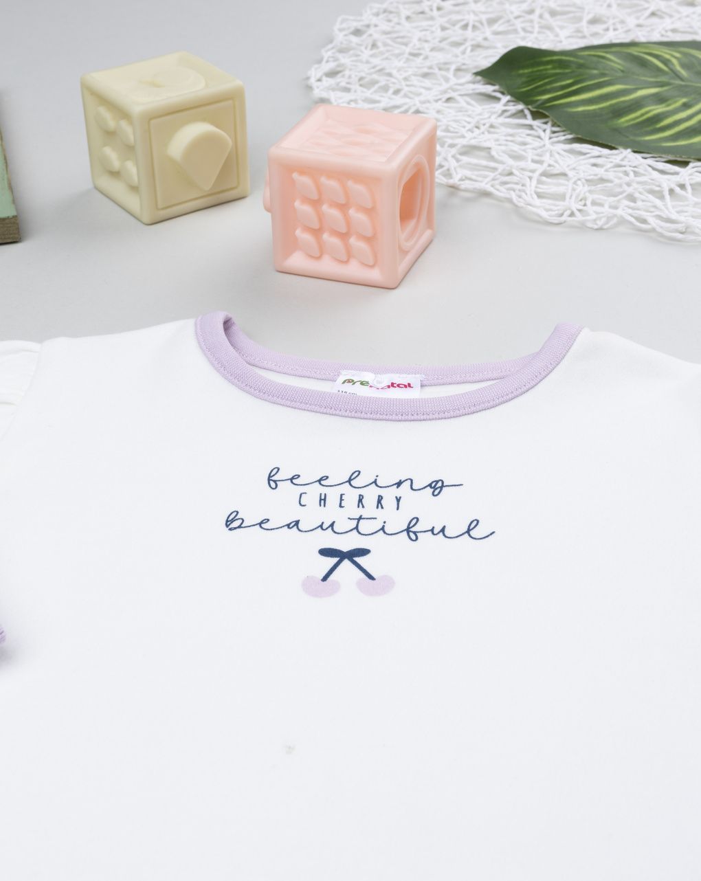 Pigiama bimba bianco/viola ciliegie viola