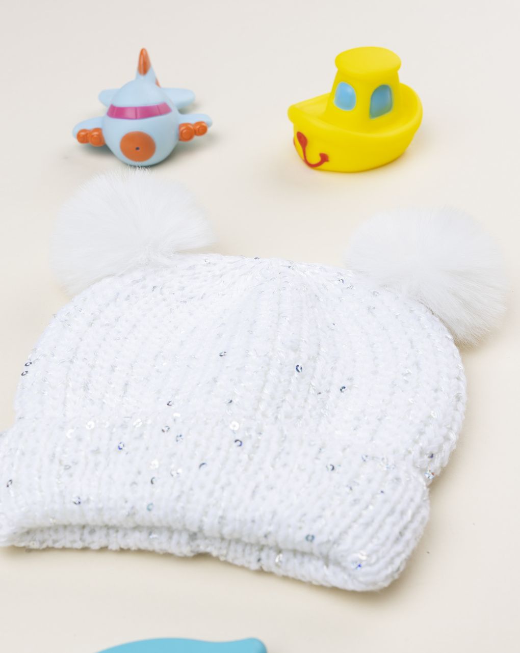 Cappello bimba bianco pon pon