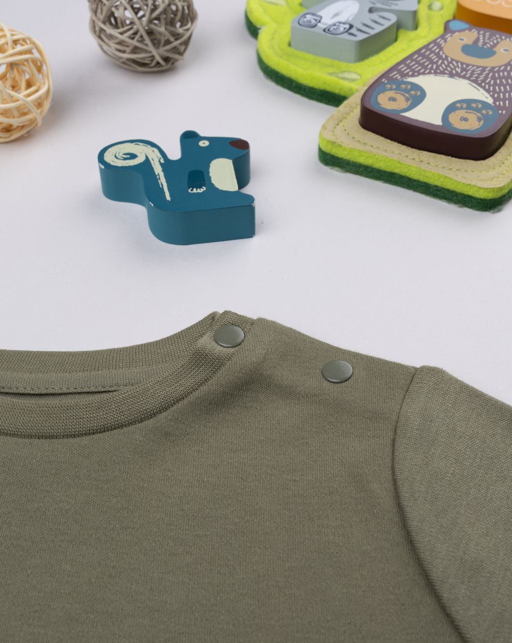 T-shirt bimbo verde basic