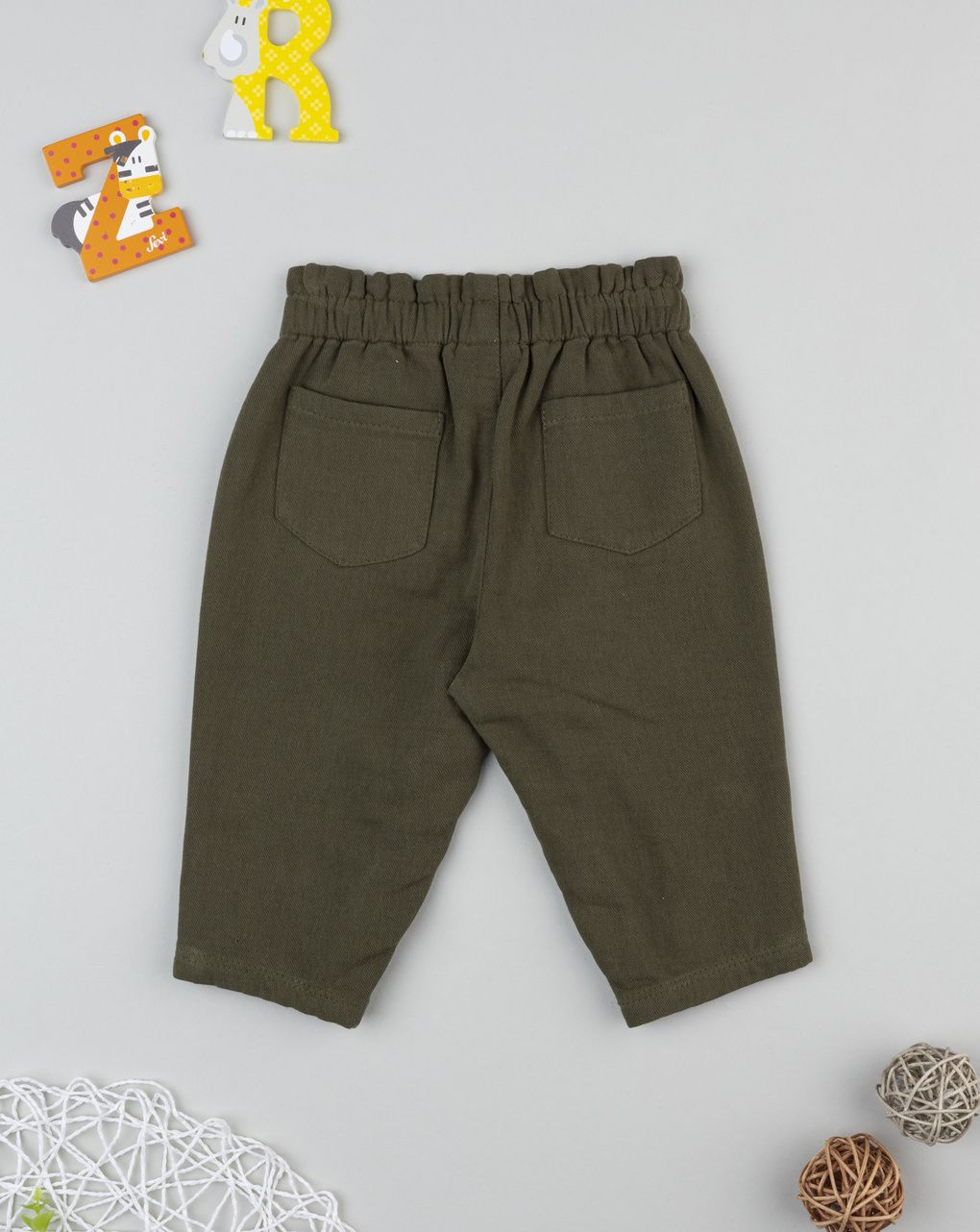 Pantalone bimba verde ricamato