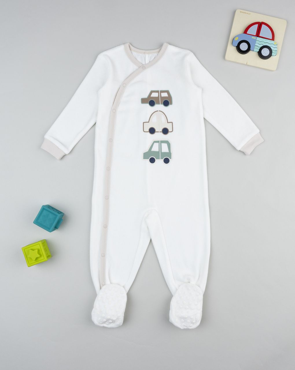 Pigiamone bimbo panna auto