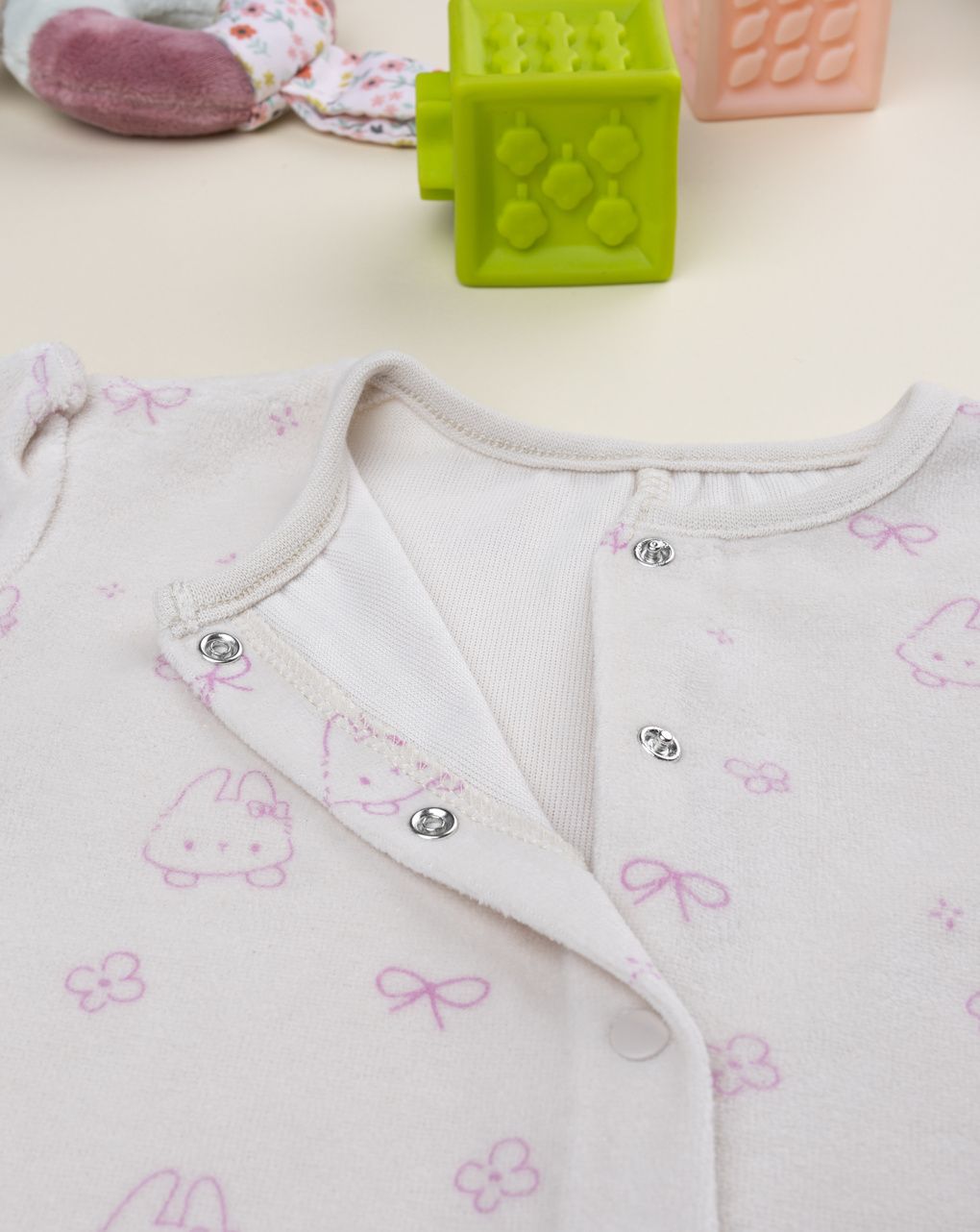 Pigiamone bimba conigli