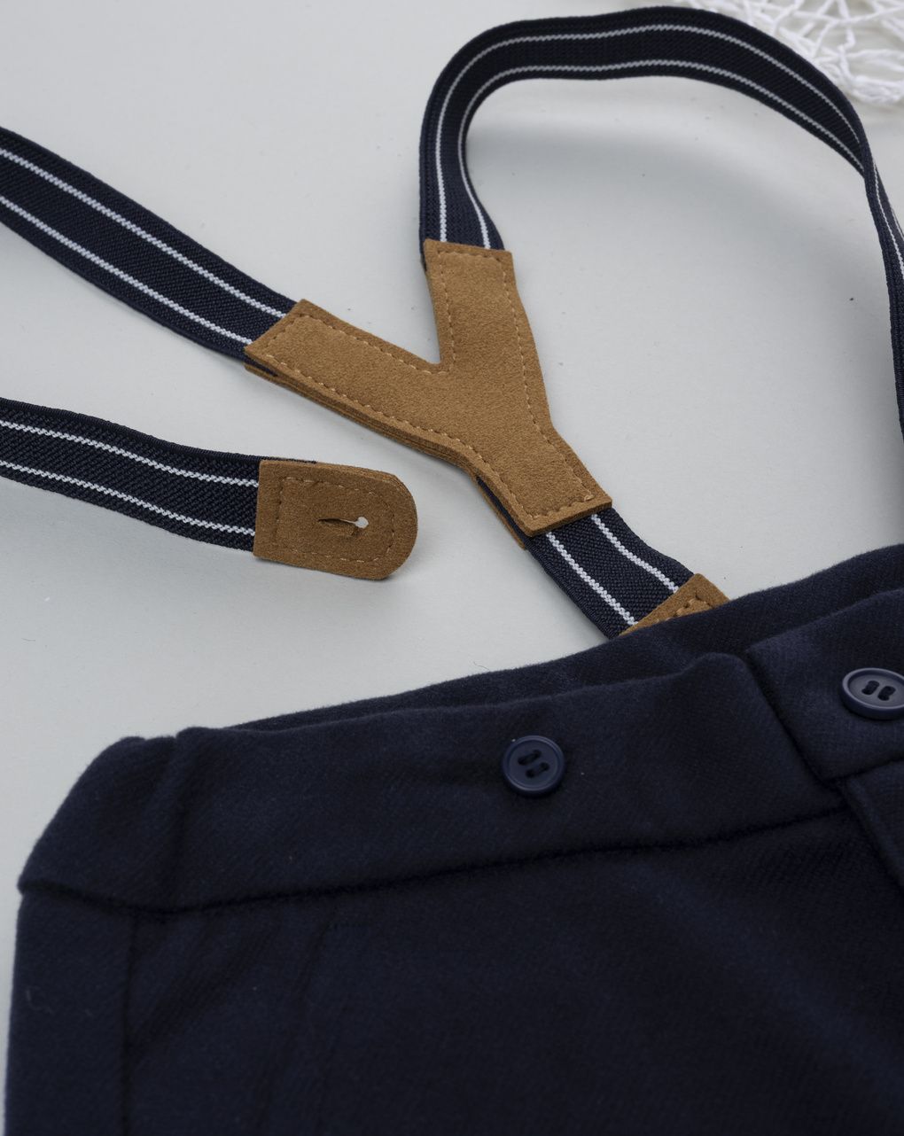 Pantalone con bretelle bimbo blu