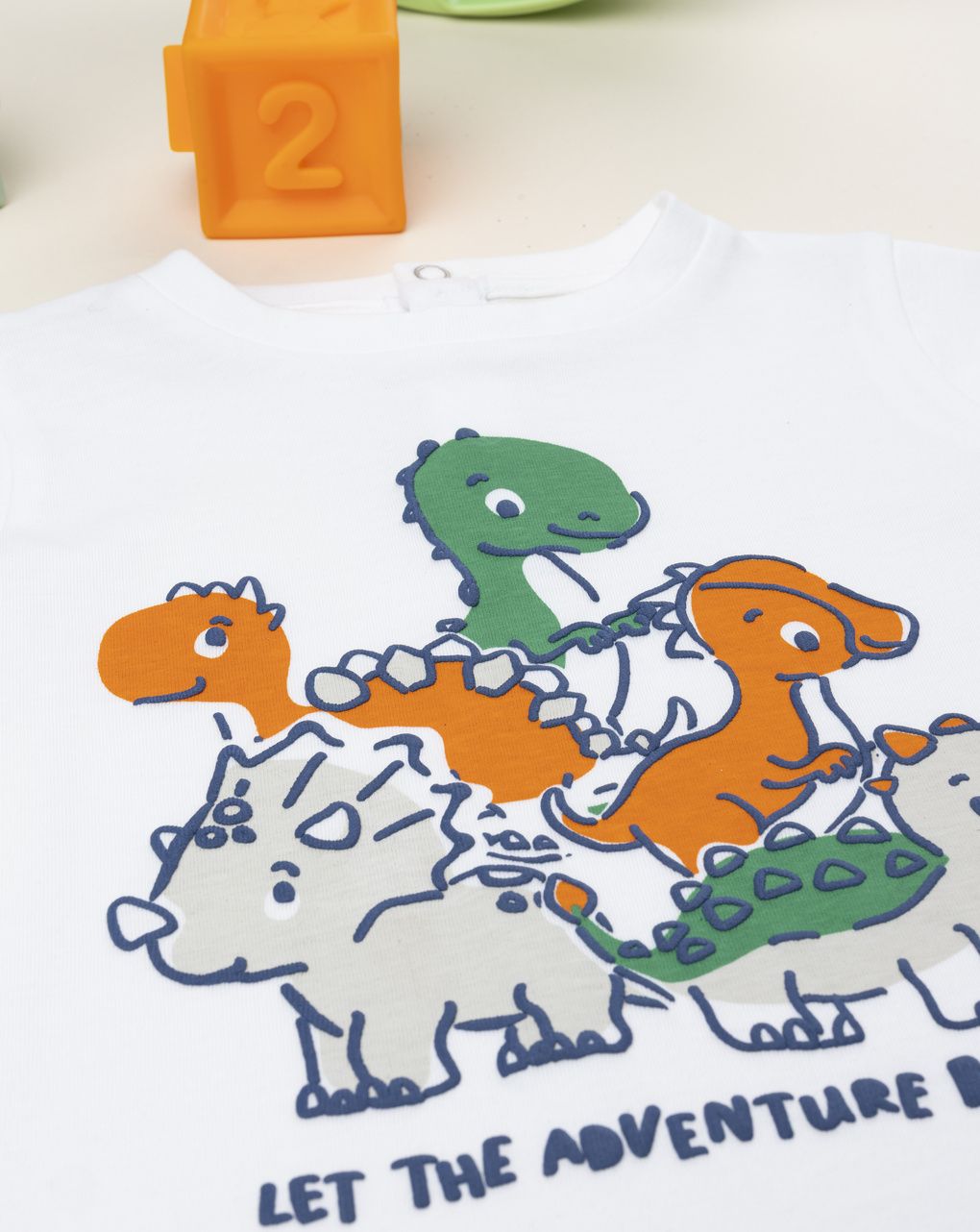 T-shirt bimbo bianca stampata dino