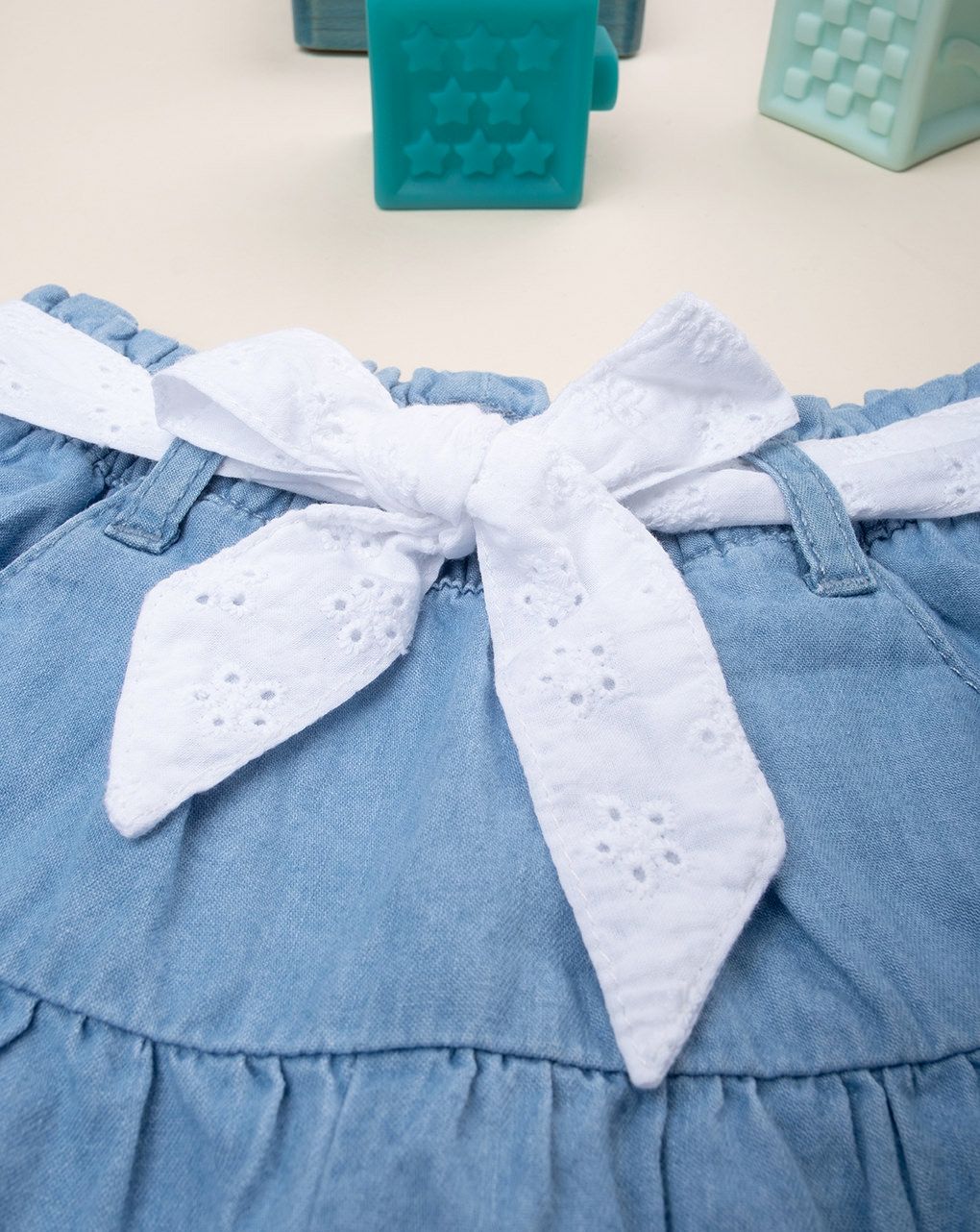 Shorts chambray bimba con fiocco