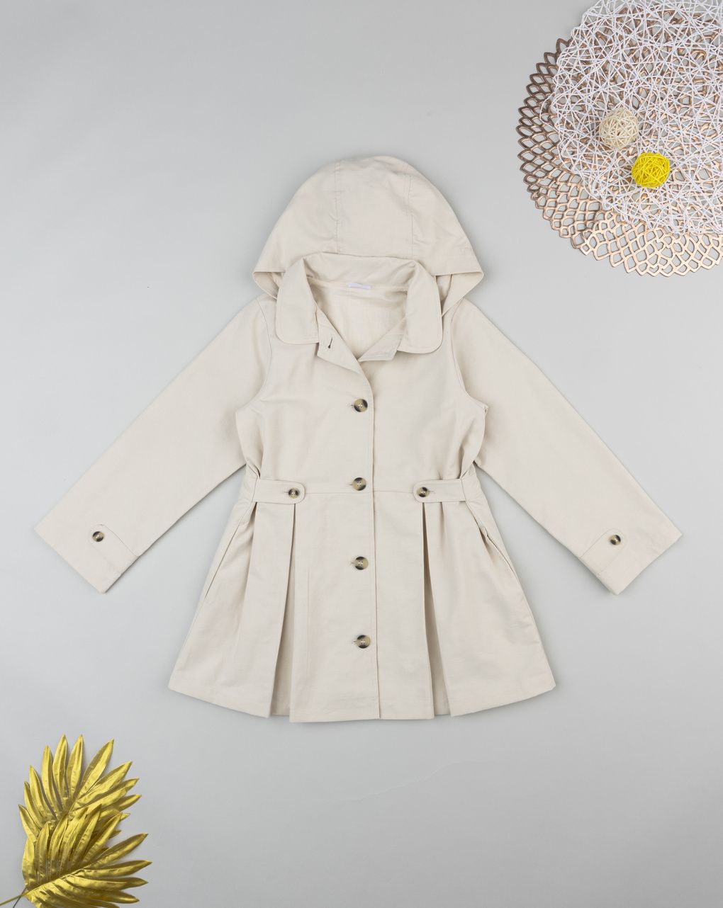 Trench bimba beige con cappuccio