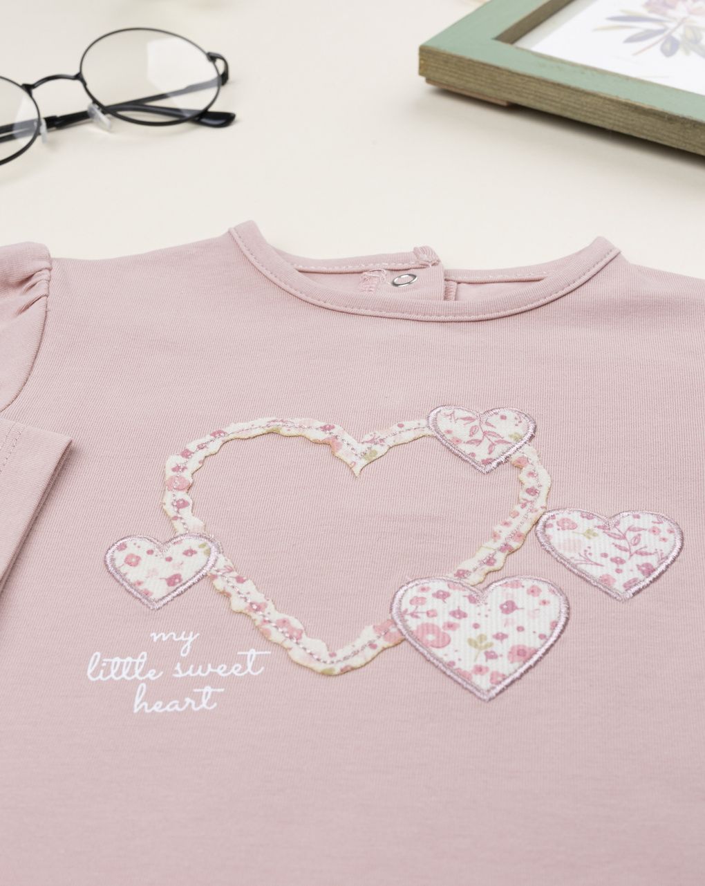 T-shirt bimba rosa patch cuori