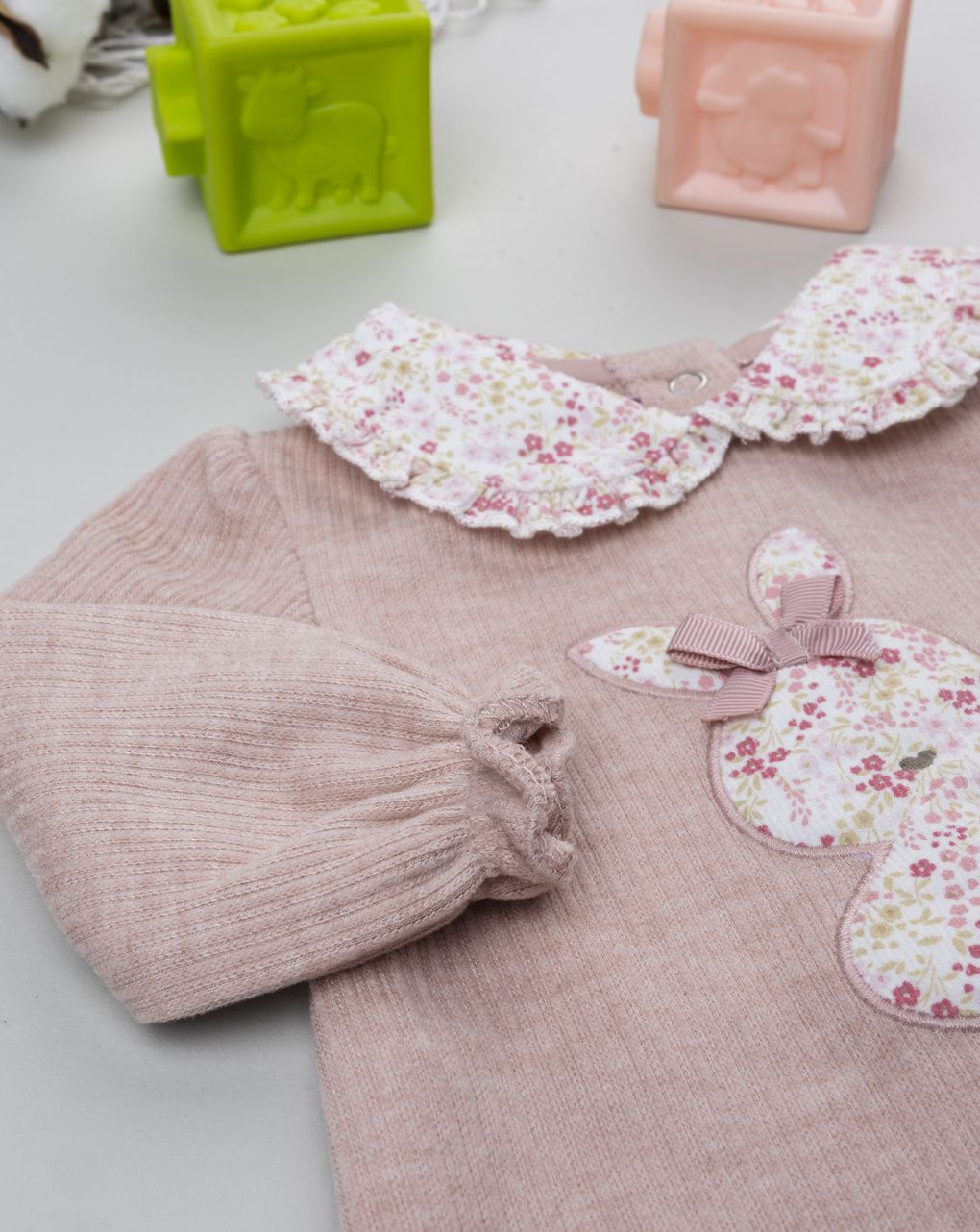 Tutina neonata rosa antico patch coniglietto