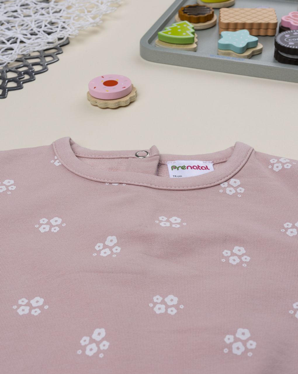 Felpa bimba rosa stampa fiori bianchi