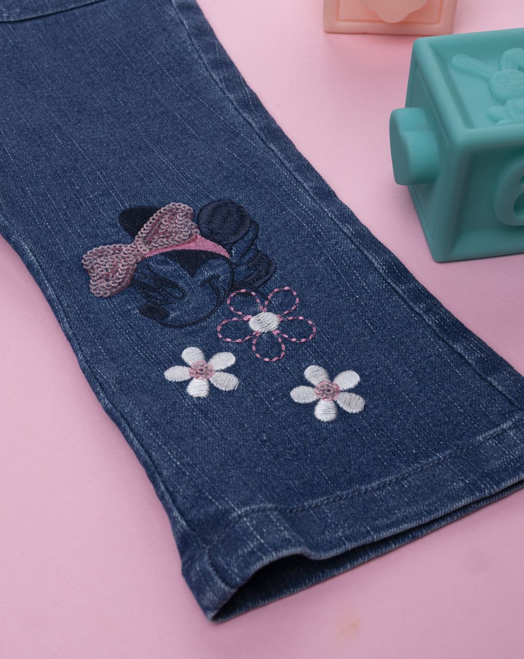 Jeans bimba ricamato