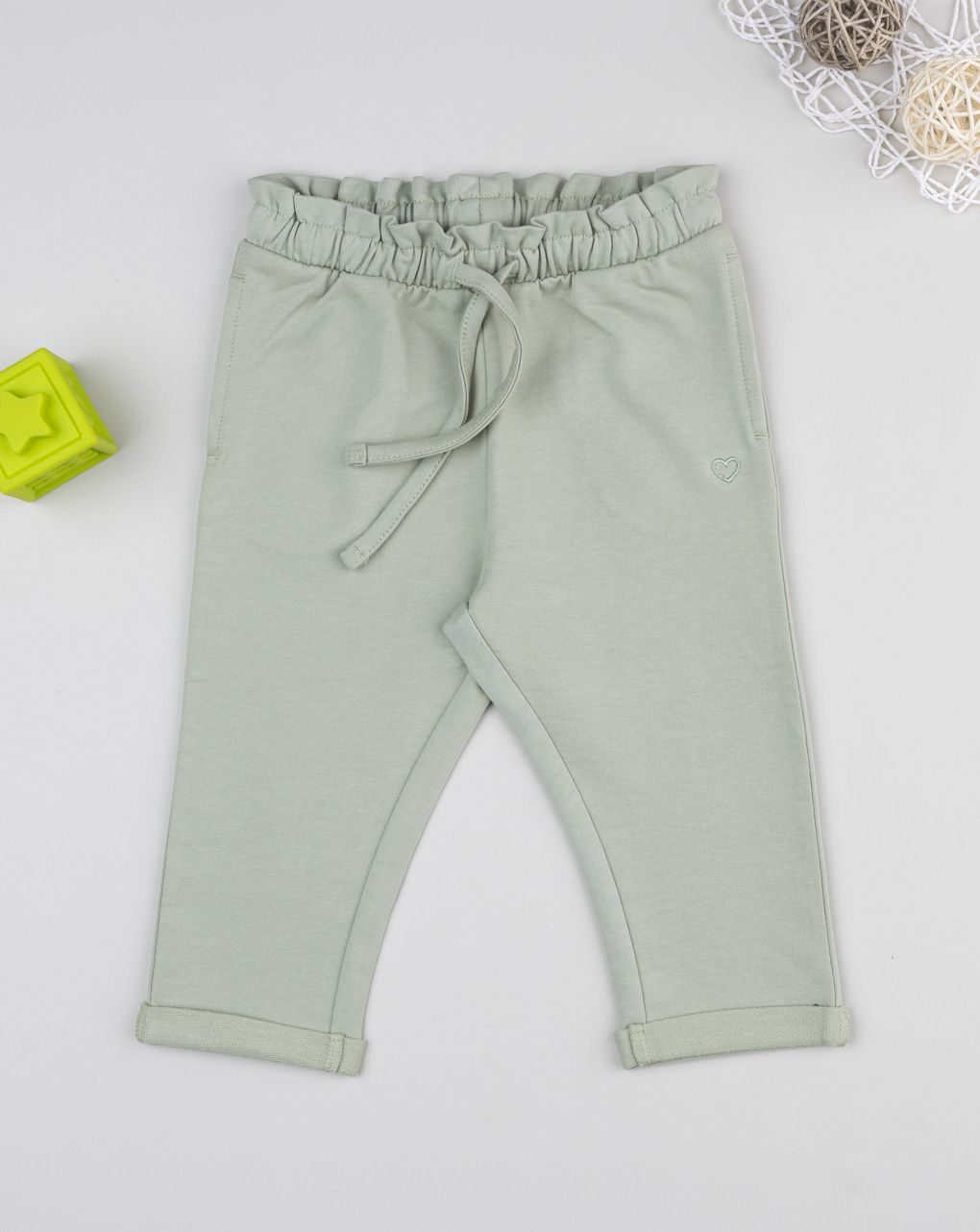 Pantalone bimba verde chiaro ricamo cuore