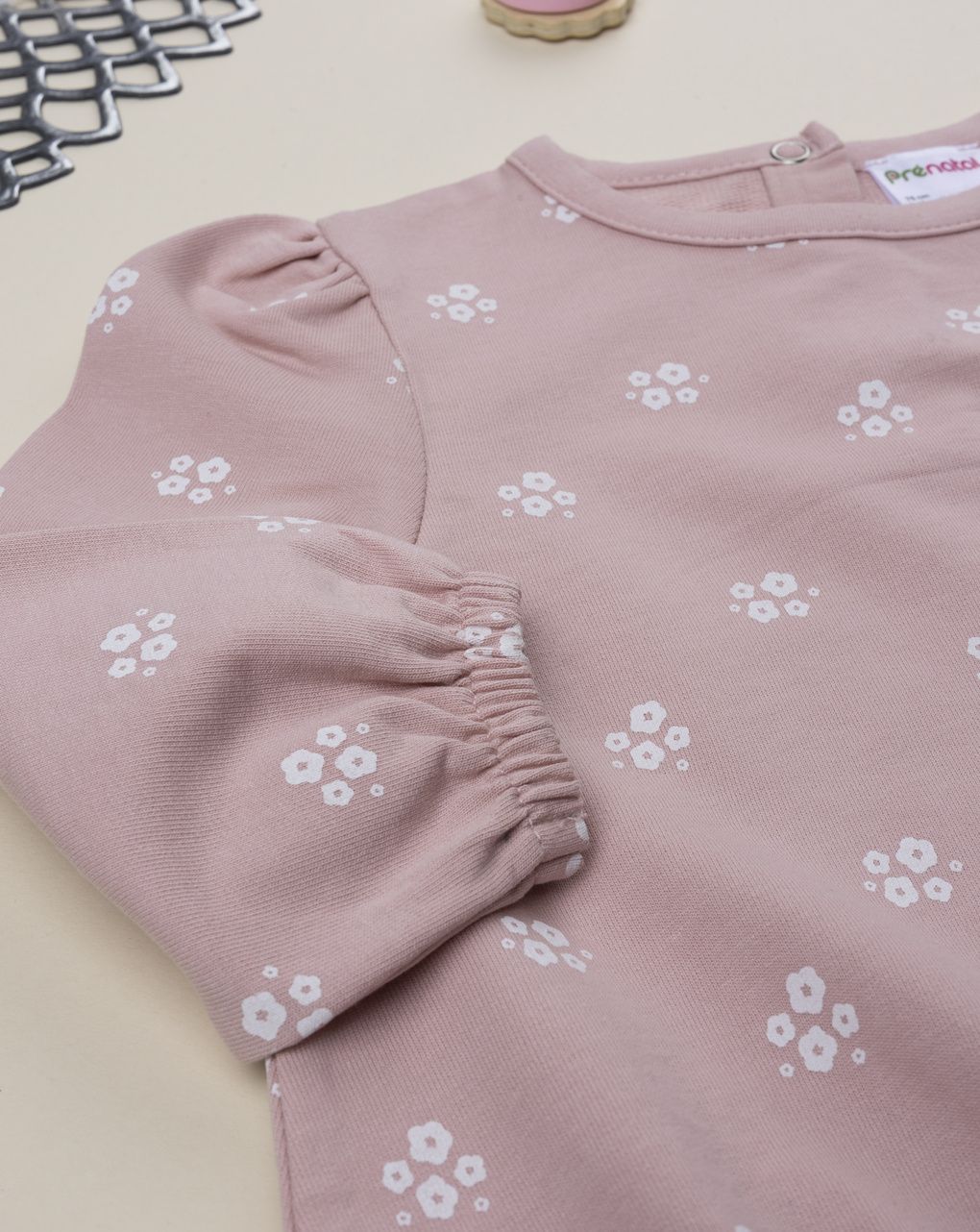 Felpa bimba rosa stampa fiori bianchi