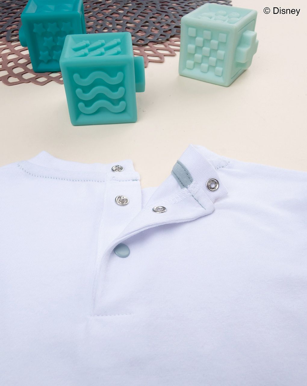 T-shirt bimbo bianca "stitch"