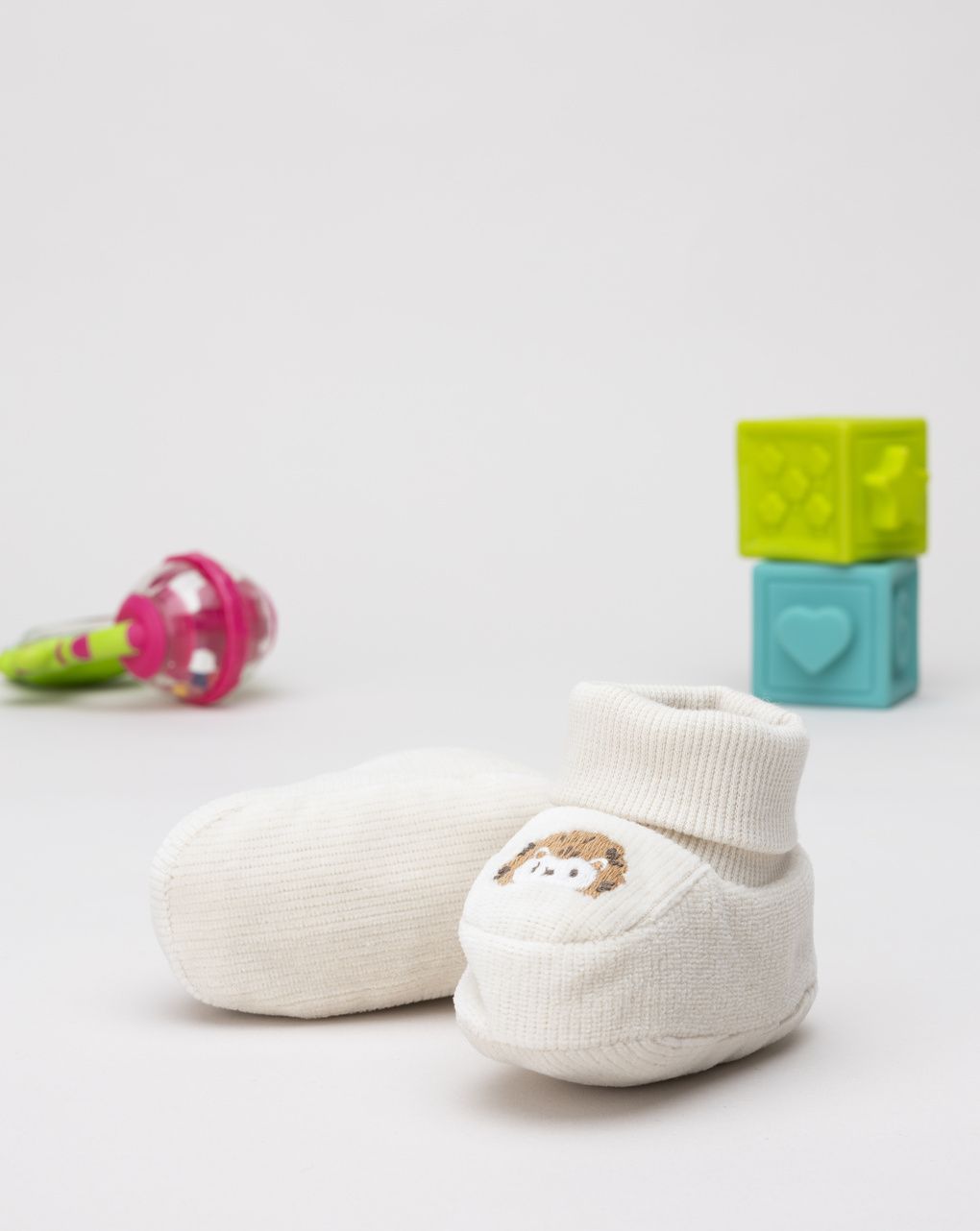 Babbucce neonato ricamo leone