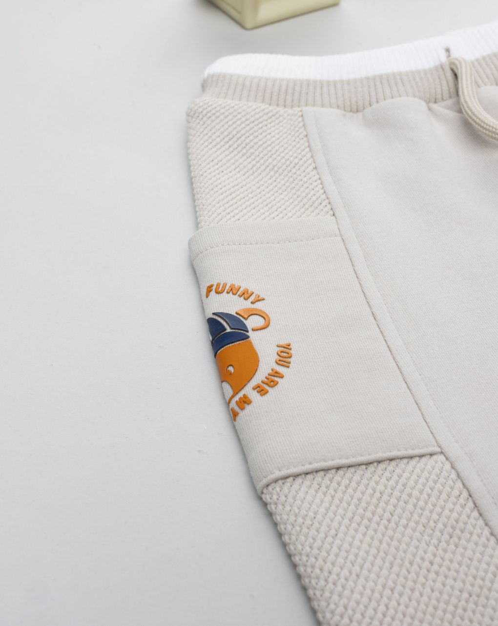 Pantalone bimbo beige tasche