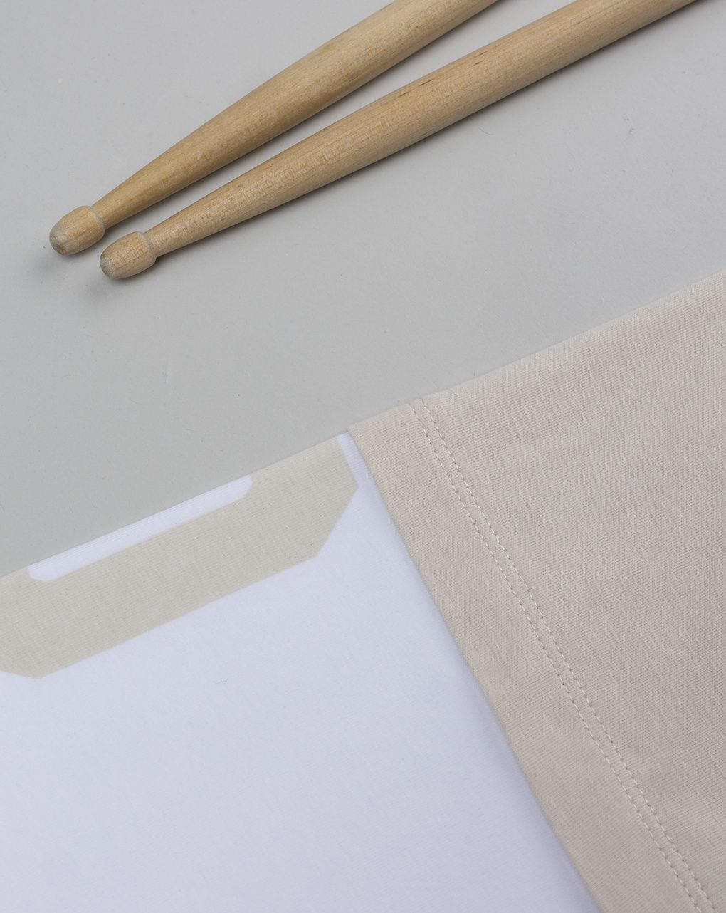 T-shirt beige bambino finto doppio