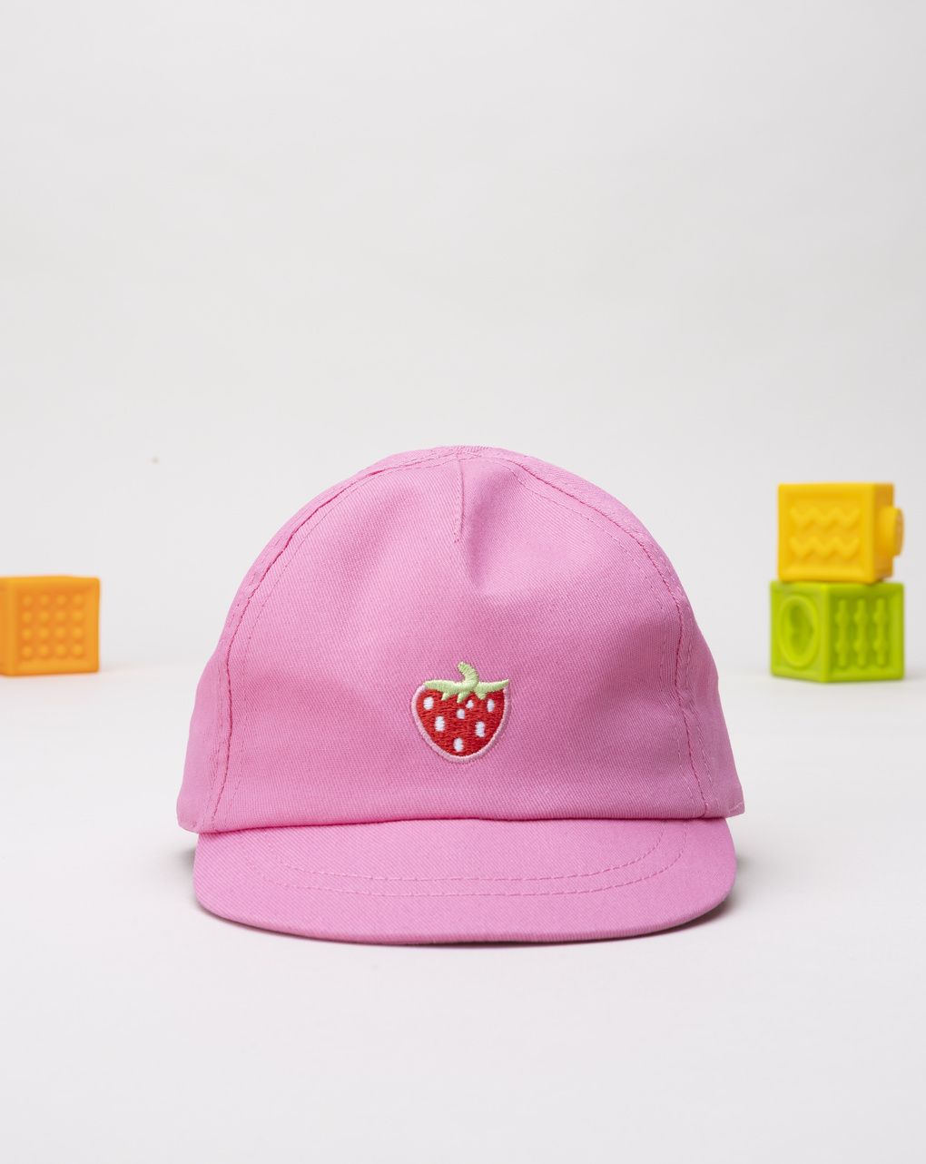 Cappello con visiera bambina rosa ricamo fragola