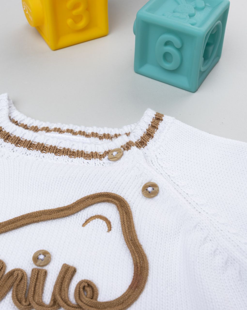 Maglione tricot neonato con ricamo