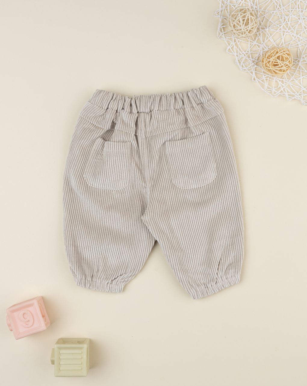 Pantaloni coste beige bimba con ricamo