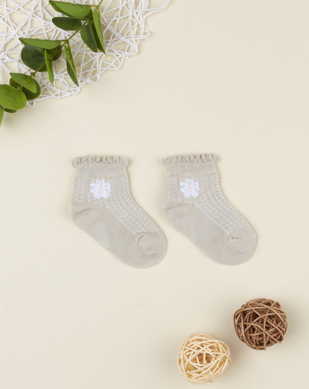 Calze bimba marrone ricamate